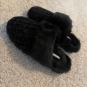 NWT Black Slippers